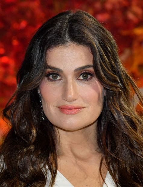 Idina Menzel .